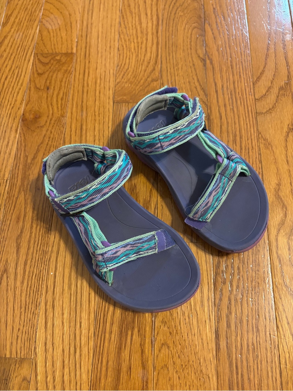 Kids teva sandals size 11